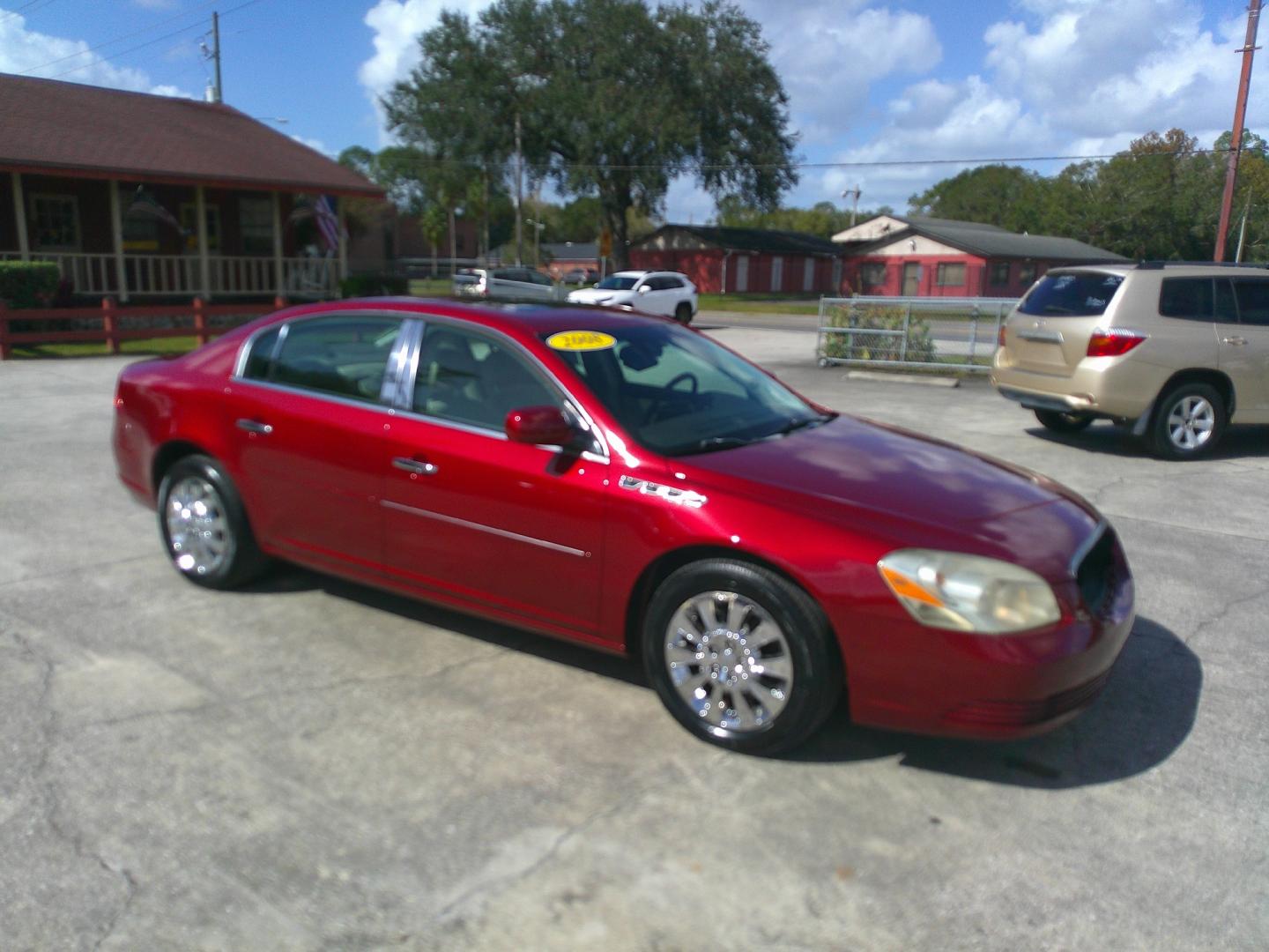 2008 RED BUICK LUCERNE CXL (1G4HR57Y38U) , located at 1200 Cassat Avenue, Jacksonville, FL, 32205, (904) 695-1885, 30.302404, -81.731033 - Photo#2